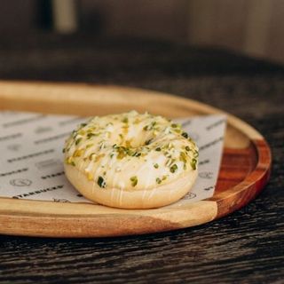 Donut pistacjowo-waniliowy