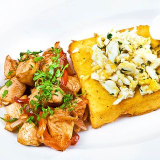 Tocăniță de găină cu polenta