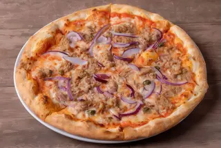 Pizza tonno e cipolla