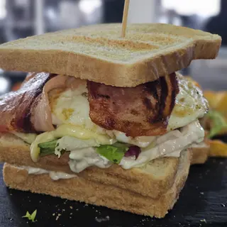 SANDWICH CLUB