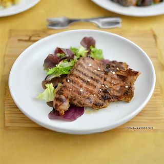 Ceafa marinata cu sos de usturoi