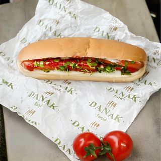 Հոթ-դոգ երկու նրբերշիկով