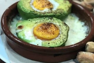 Aguacate Al Horno Con Huevo