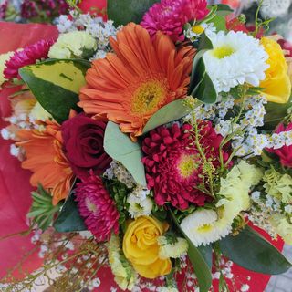 Bouquet fiori toni arancio