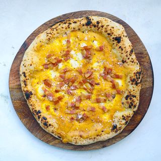 Pizza carbonara