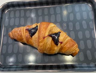 Brioche alla marmellata di frutti rossi