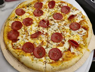 Pizza pepperoni (40 cm.)