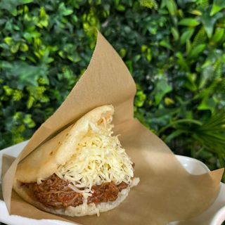 Arepa de Mechada 