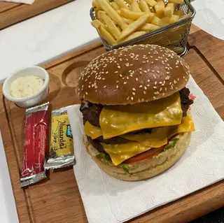 Triple Cheese Burger 