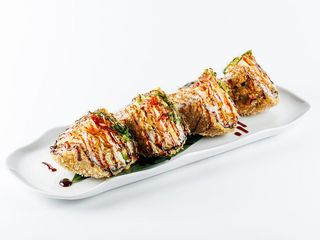 Суші бургер з креветкою (590g)