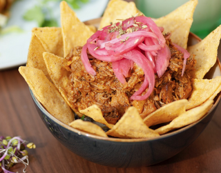 Super Nachos De Cochinita Pibil