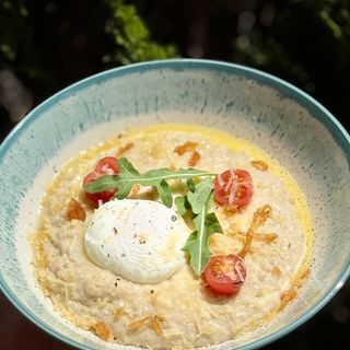 Вівсянка солона з яйцем Пашот