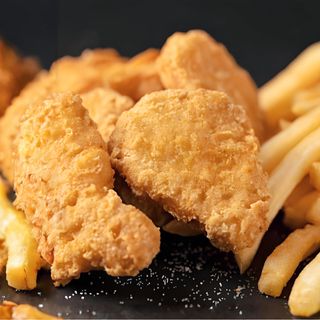 PIEPT DE PUI GRILL/SNITEL DE PUI/ PUI SHANGHAI CARTOFI PRAJITI