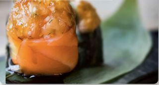 S21 Uramaki bignè al salmone - 2 pezzi