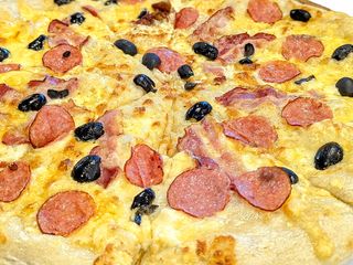 Піца 12" Cheese and Meatь1090 (1090g)