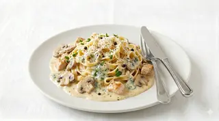 Piept de pui cu ciuperci, samntana si gorgonzola