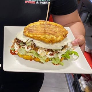 Patacón De Carne Mecha