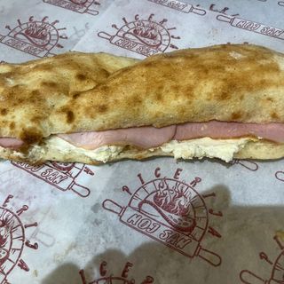 Lepinja sa kajmakom classic