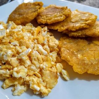 Patacones+huevo+queso