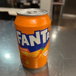 Fanta Naranja lata 330ml.