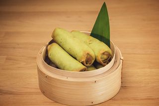 Green spring rolls