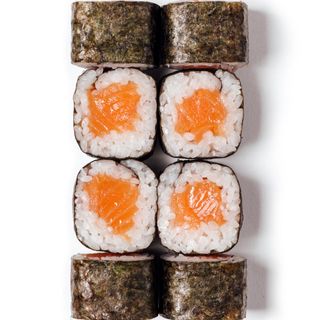 Макі з лососем