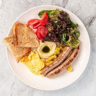 Завтрак с куриными купатами 