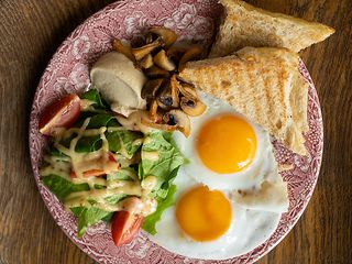 Яєчня з грибами