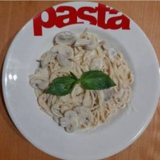 SPAGHETTI PANNA E FUNGHI