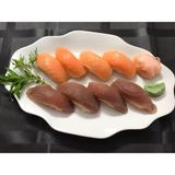 98. Niguiri de salmón y atún