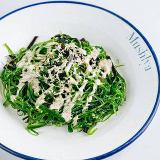 Салат Чука з горіховим соусом (160г)