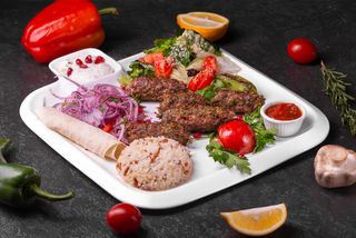 Кебаб с фисташками