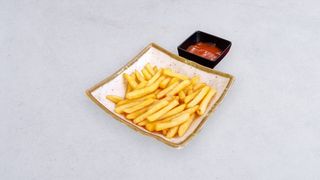 Frytki średnie z ketchupem