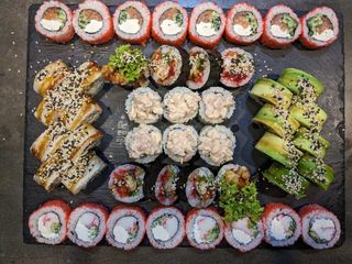 Сет Токіо (1800г/46шт)