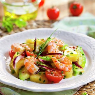 Ensalada Mixta Con Langostinos Y Aguacate (Ración)