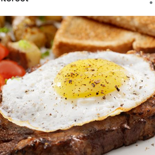 Bife de vitela com ovo