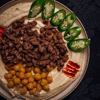 Хумус с пилешко 300гр.