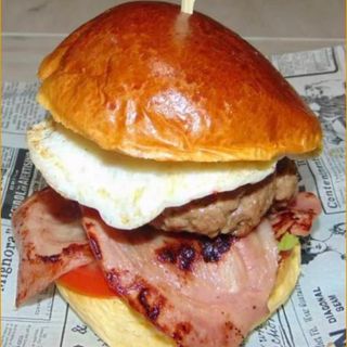 Hamburguesa Estudiantes