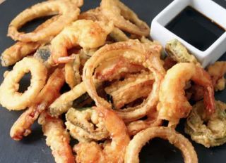 Tempura De Verduras Y Langostinos