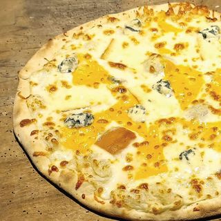 Пица Формаджо спешъл (700г)