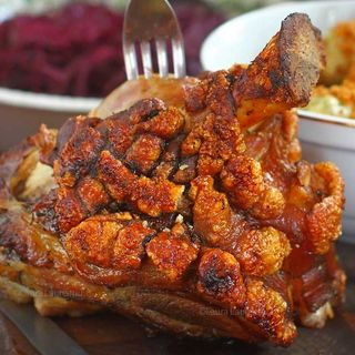 Ciolan de porc la cuptor - 4 portii