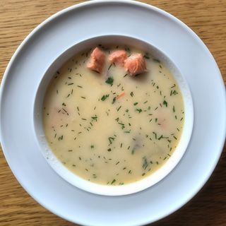 Суп вершковий з лососем (300г)