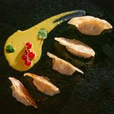 Гьоза с тигрови скариди комбинирана с биск от скариди и зеленчуци