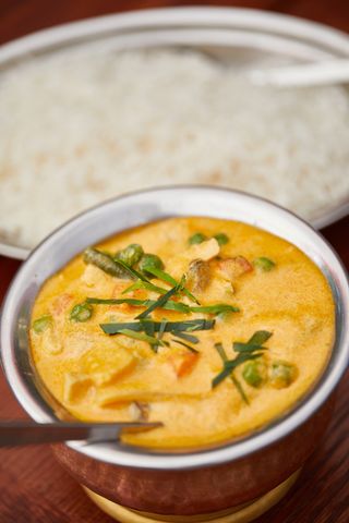 Żółte curry z jagnięciną