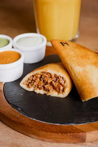 Empanada de Molida Picante