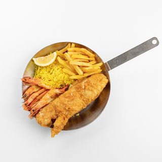 Креветки и рыба