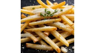 Cartofi prăjiți cu parmesan și usturoi