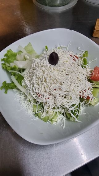 Шопска салата (400г)