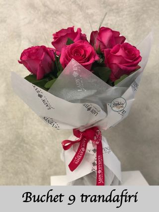 Buchet 9 trandafiri