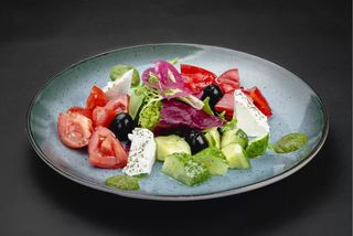 Салат грецький (210г)